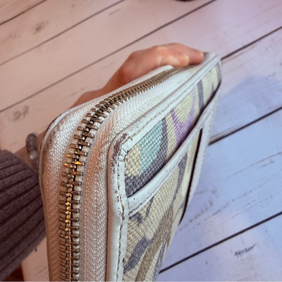 COACH | Soho Optic Linen Wallet - Picture 12 of 16